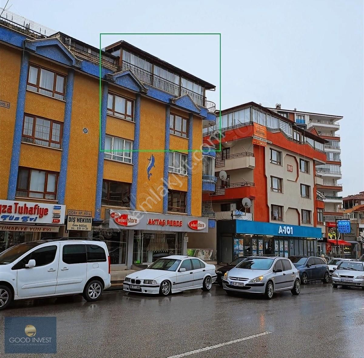 Pamuklar Mahallesinde Satılık 5+1 Yapılı Daire Şehir Manzaralı