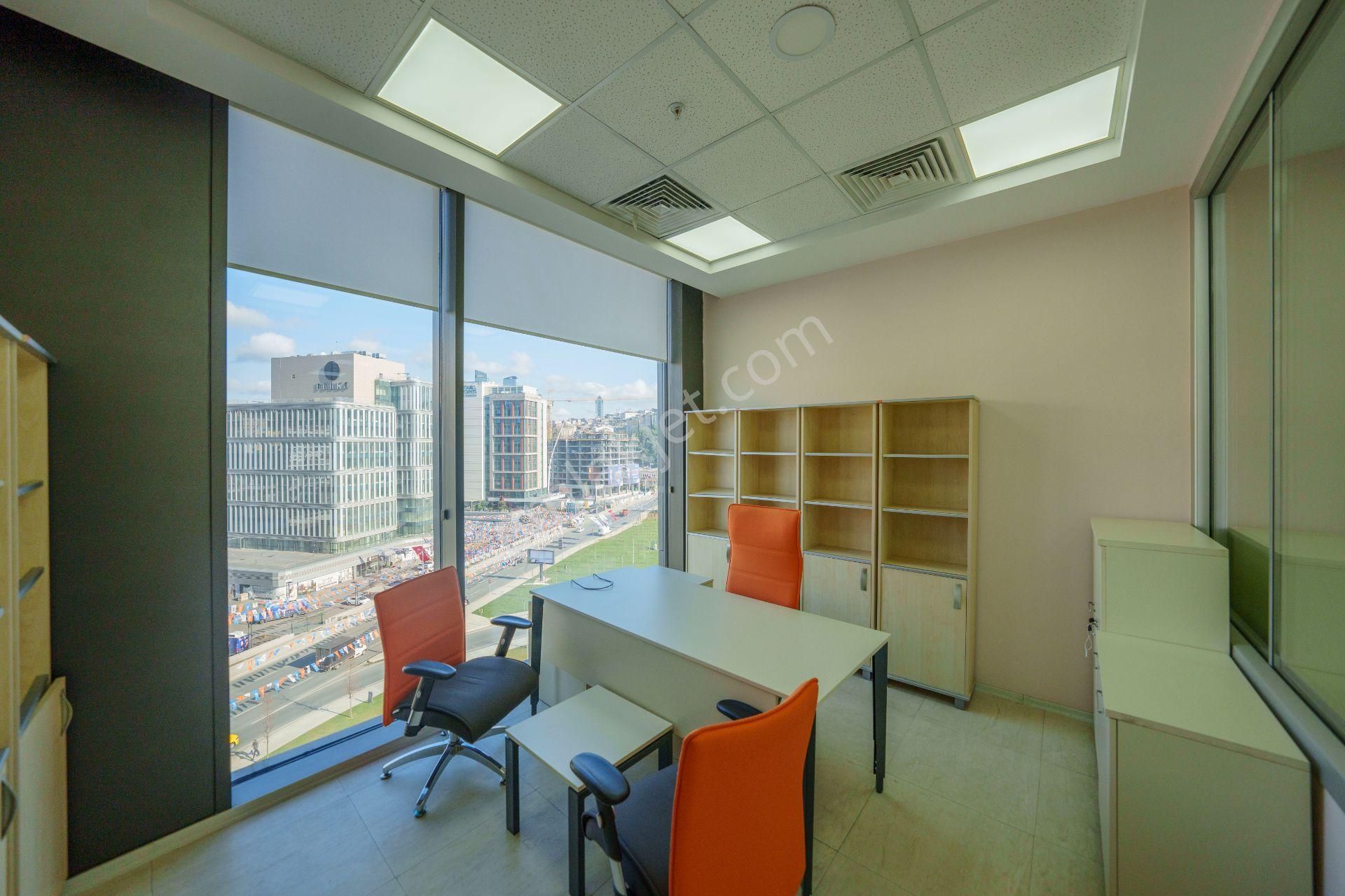 Dekorasyonlu 840m2 Prestijli Hazır Tam Plaza Katı Ofisi - Remax - Görsel 24