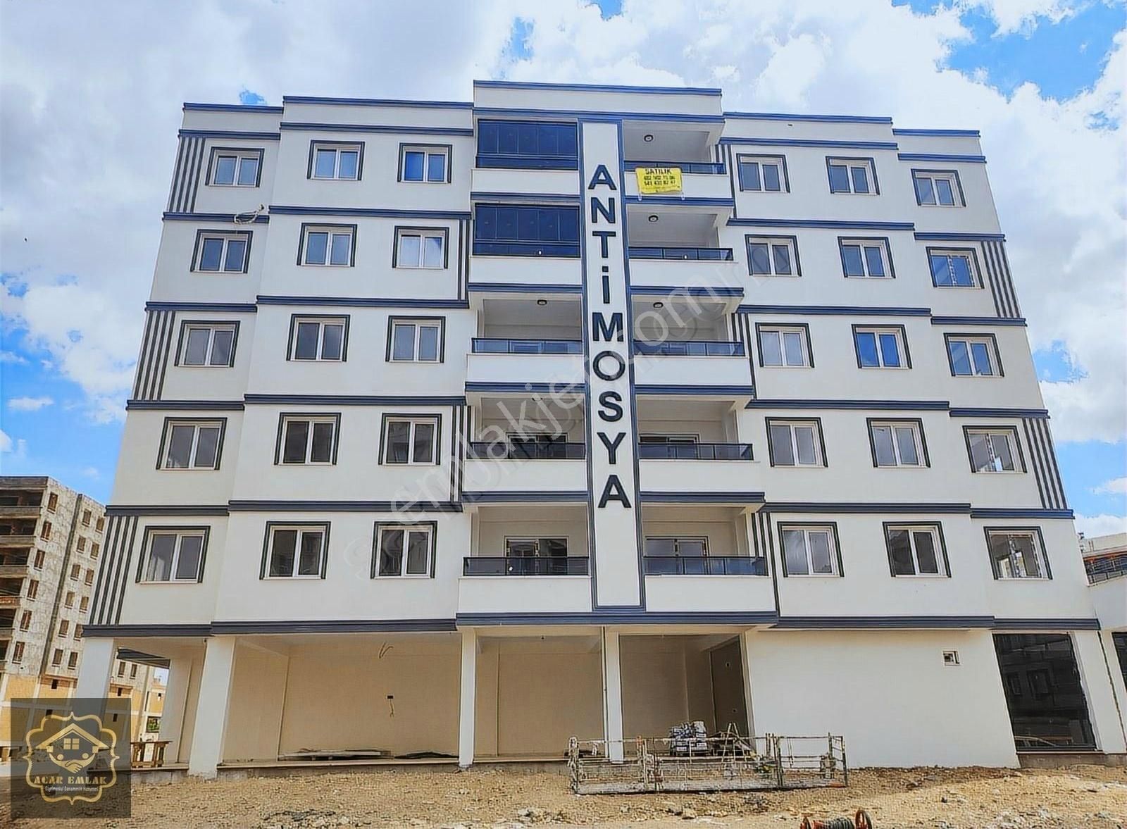 Acar Emlaktan Antimosya Sitesinde 4+1 210m2 Sıfır Lüks Dair