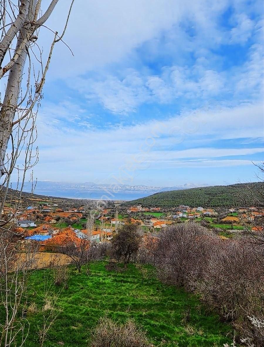 Burdur Evrim Emlak'tan Göl Manzaralı Tarla