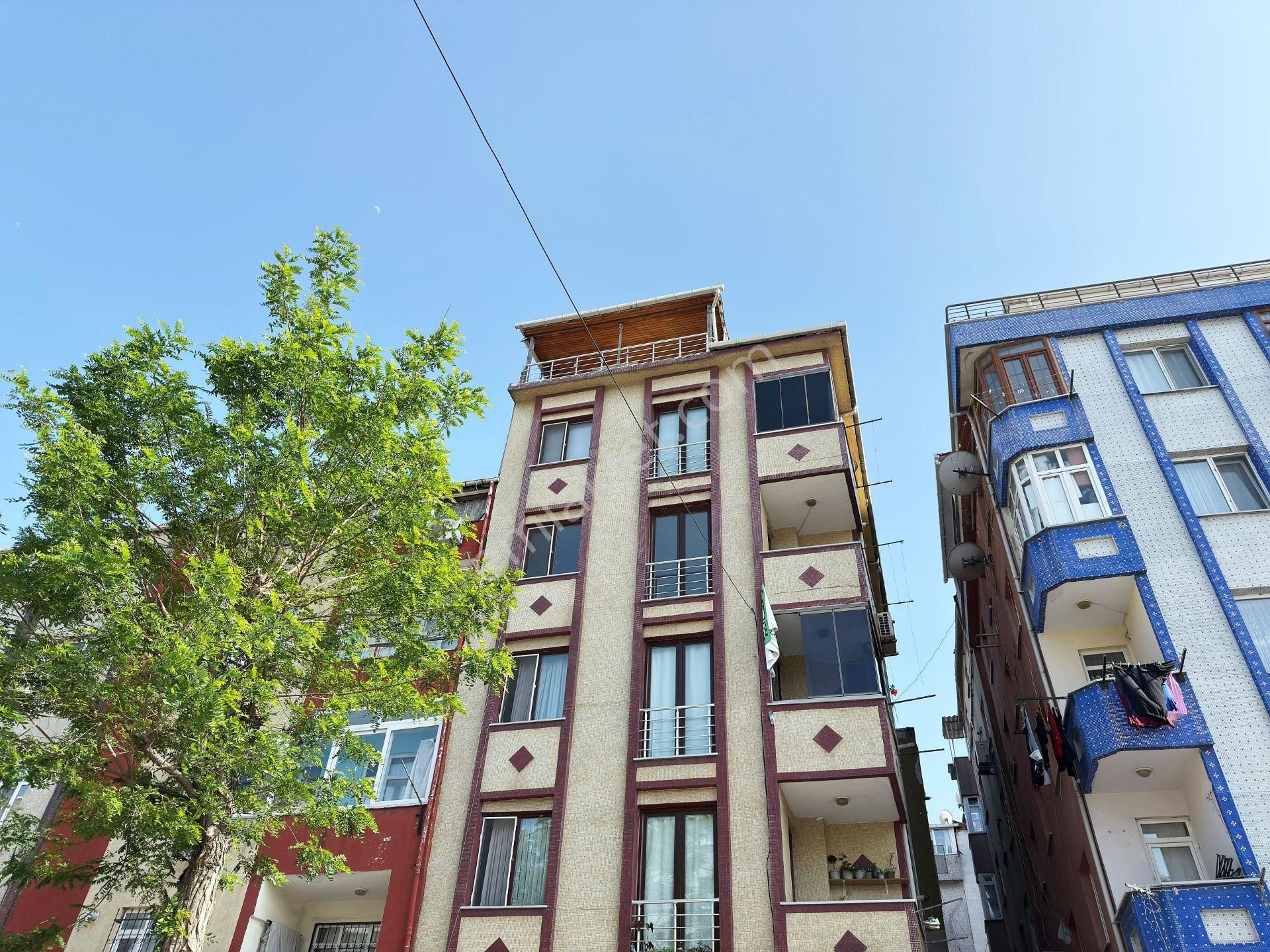 Salih Emlak Tan Metro *metrobüs Yakını 2+1 Kredili 3.kat Daire