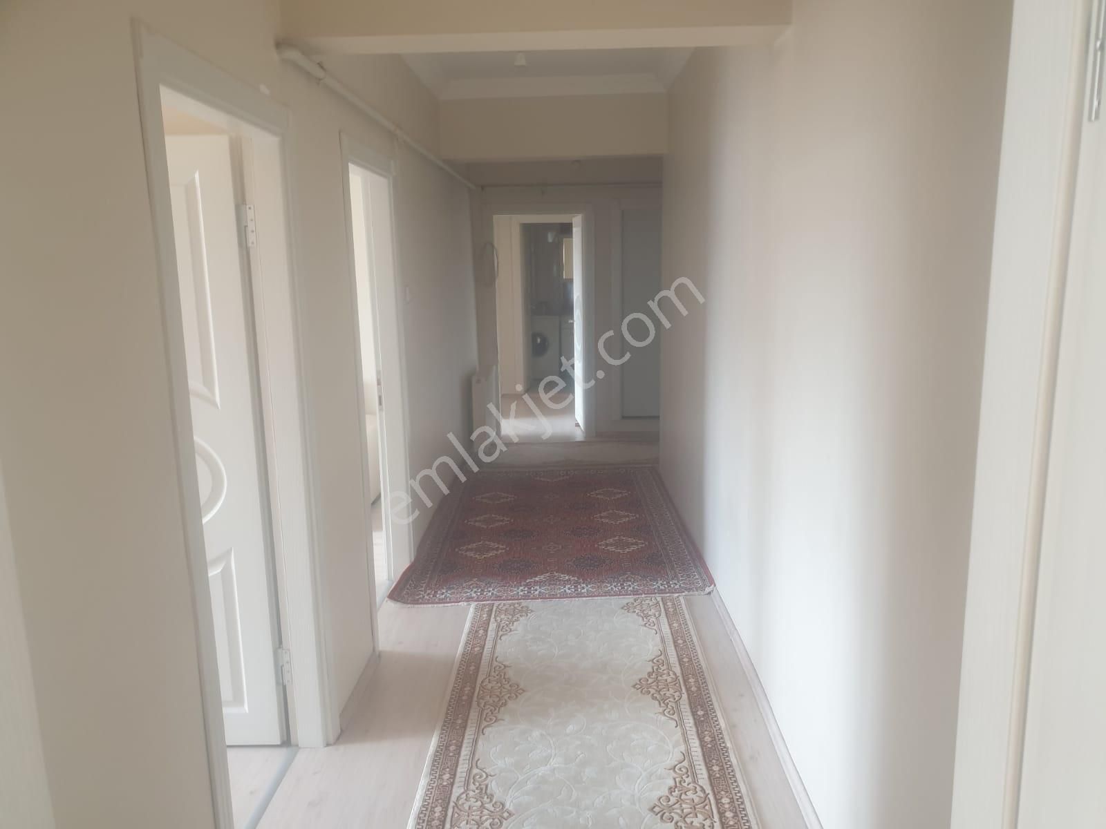 Kiralık 3+1 Eşyalı Ara Kat