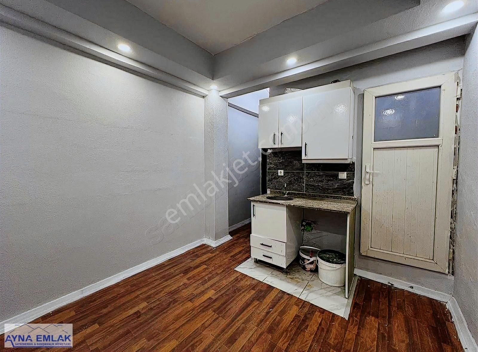 Metroya Yakın 1 + 0 Yatırımlık Stüdyo Daire 5000 Tl'ye Kiracılı
