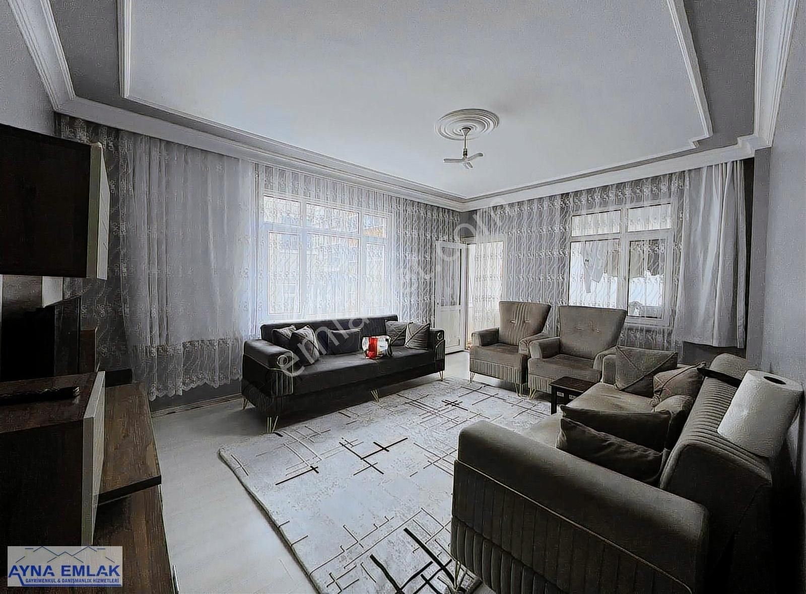 Kemalpaşa Cadde Üzeri 2+1 Güney Cephe 120 M2² 1.kat Köşe Başı