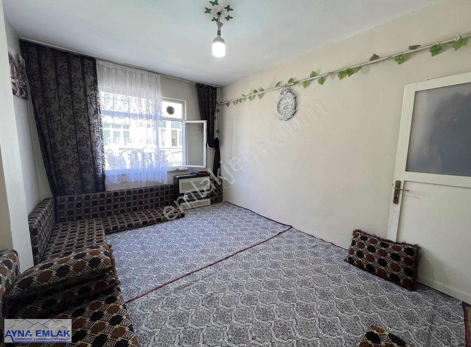 Mehmet Akif De 85 Metre² 2 + 1 Dördüncü Kat