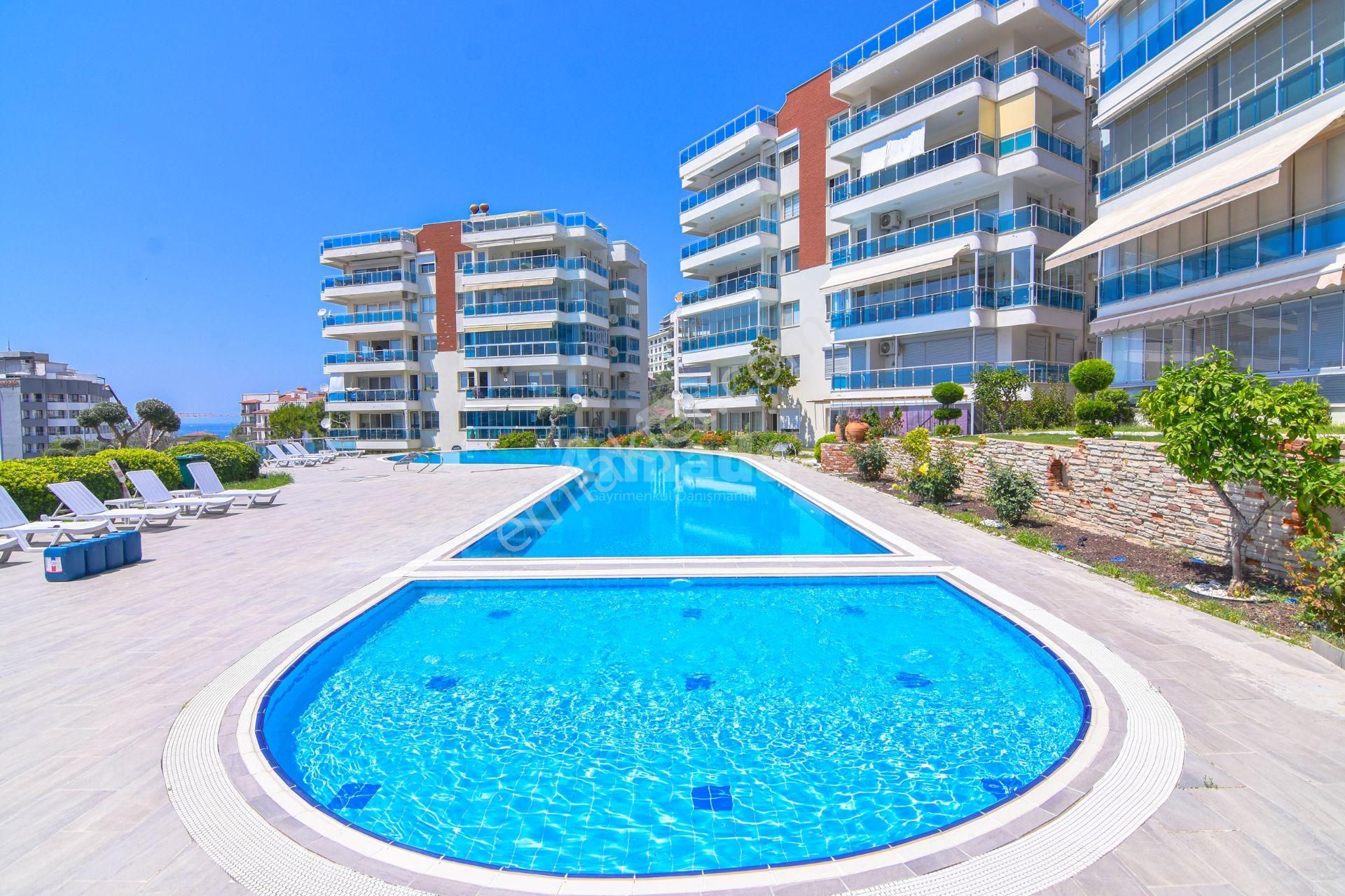 Kuşadası Marina Yat Limanı Karşısı 1+1 Kiralık Daire