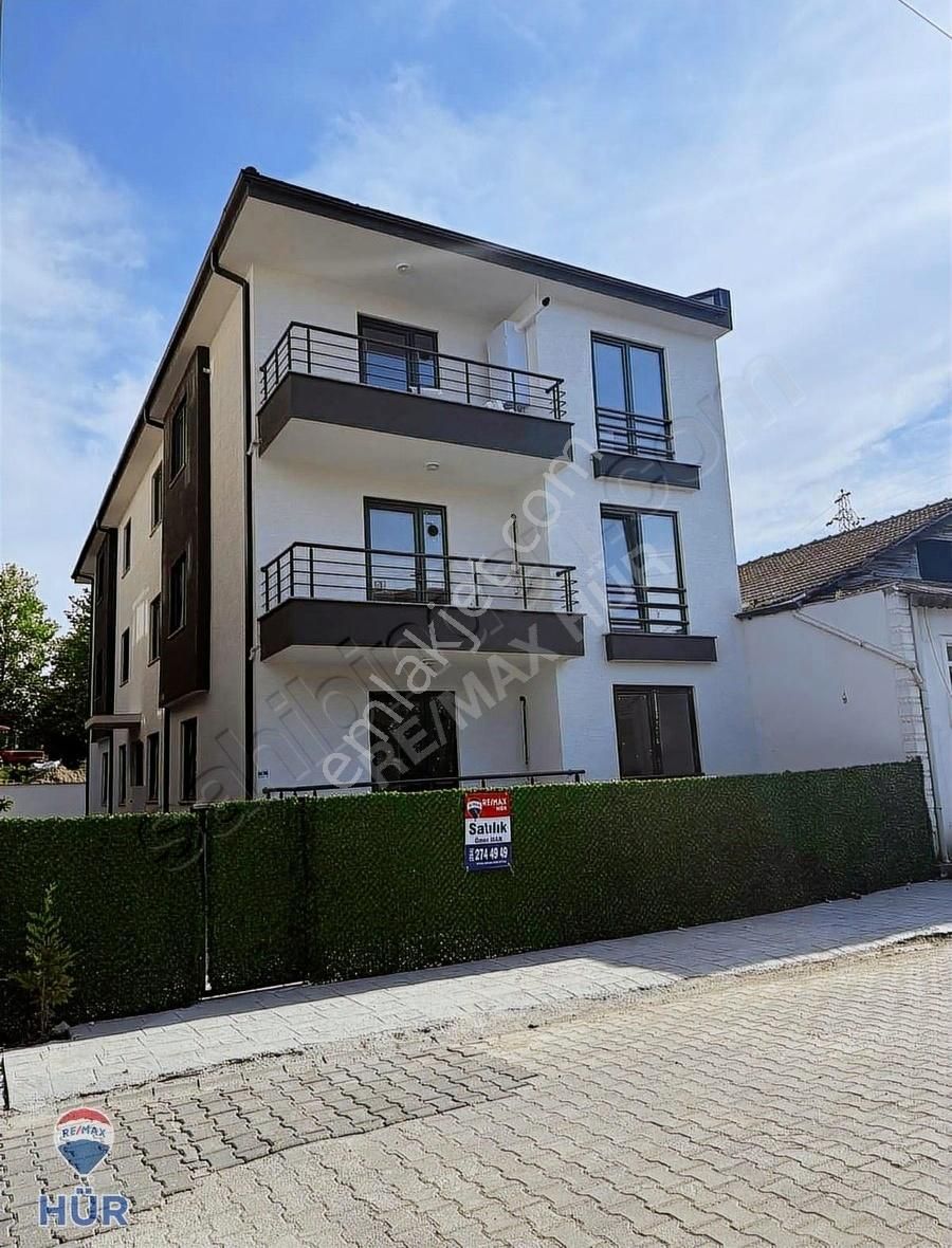 **ömer İnan Remax Hür Arifiye Merkezde 2+1 Sıfır Fırsat Daire**