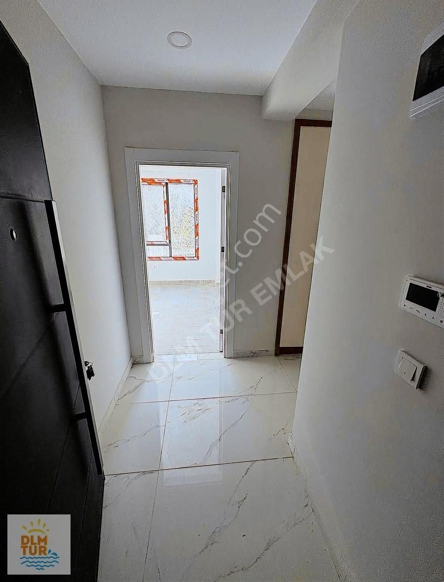 Dlm Tur'dan Havuzlu Sitede Satılık 2+1 Daire