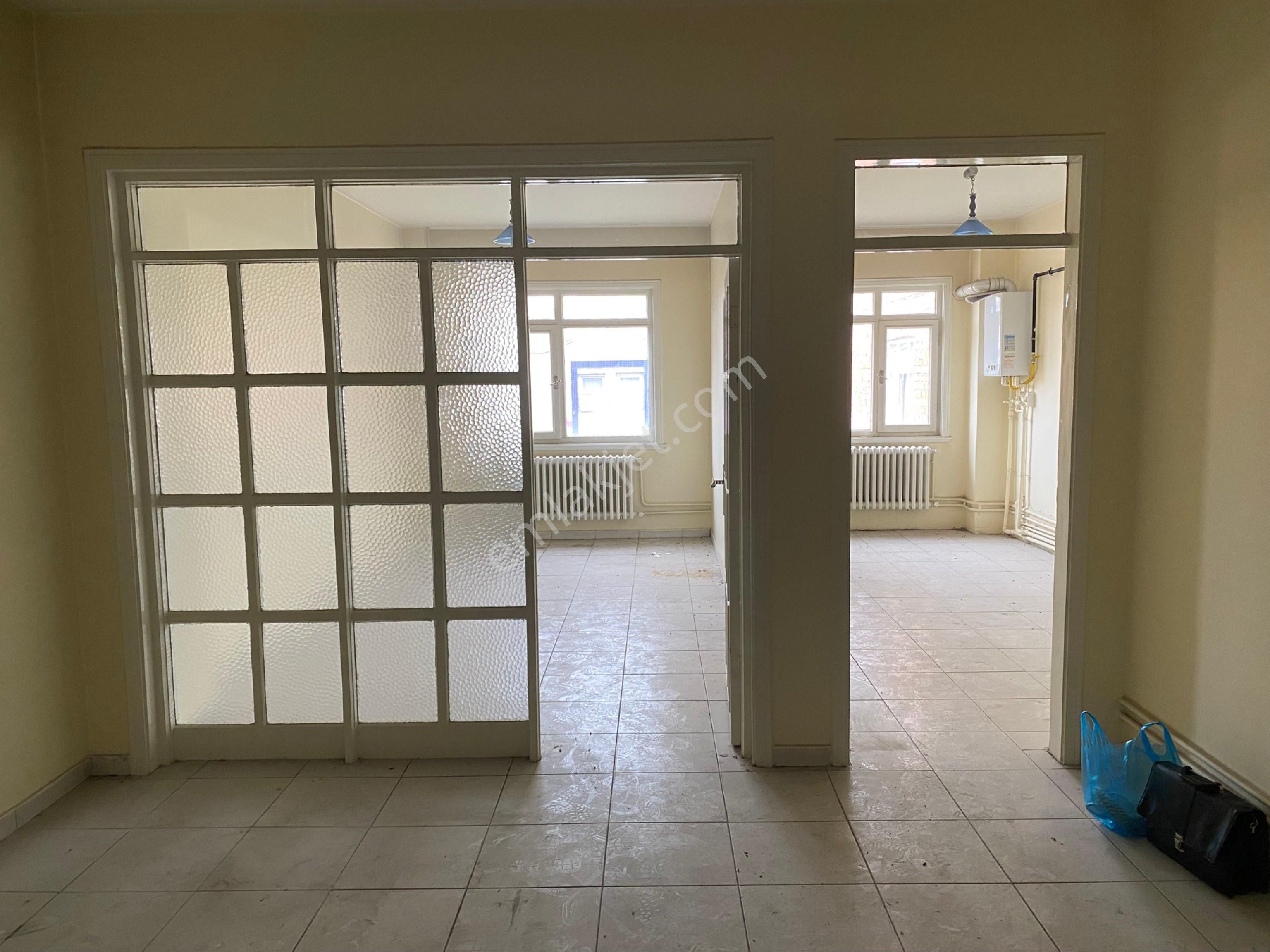 İst. Cd. Mevlanaya Yakın 2 Adet 75 M2 Den Büro