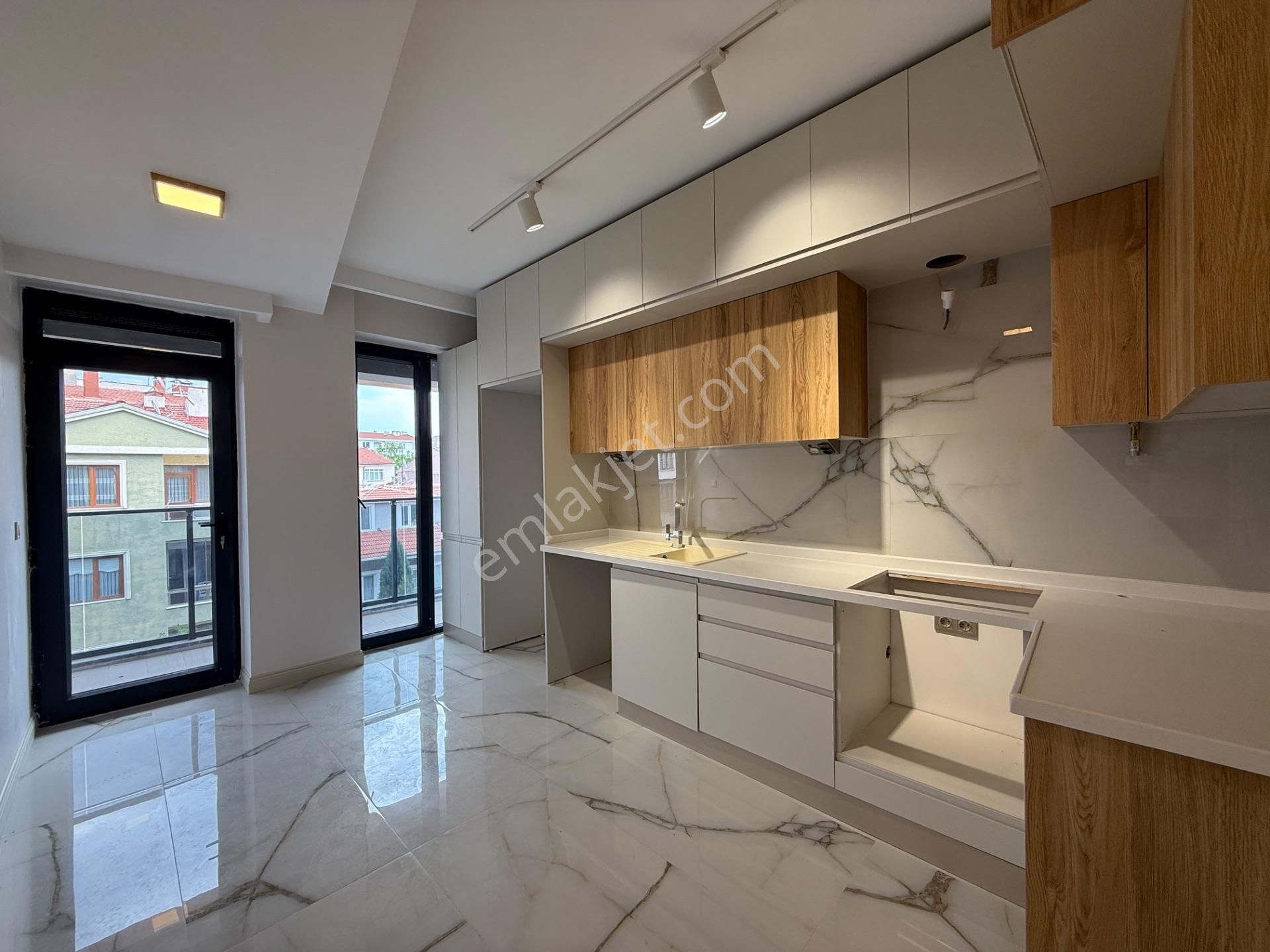 [nova]gökmeydan Mh. Arakat,ebeveyn Banyo,giyinme Odalı 2+1 Daire