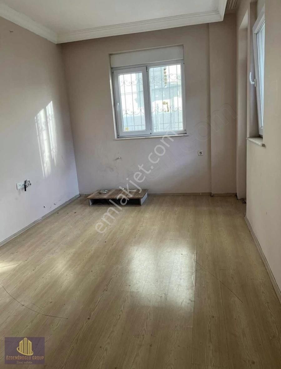 Ahatlı Satılık 2+1 Genişliğinde Ayrı Mutfaklı 1+1
