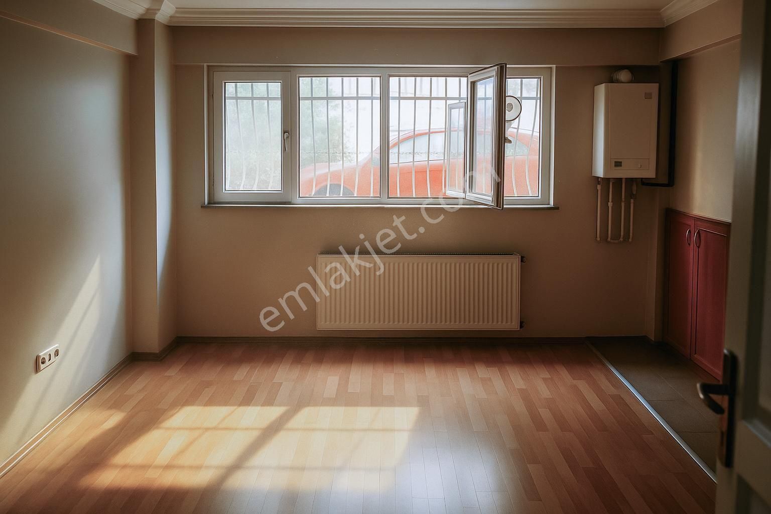 Rami Merkezde Bahce Kat Amerikan Mutfak 2+1 Cift Wc 75 M2 Satılık Daire