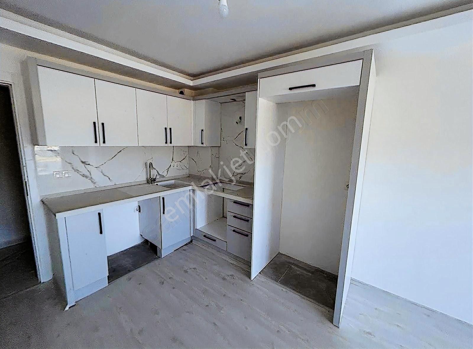 Ortaca Merkezde Satılık 2+1 Asansörlü Daire