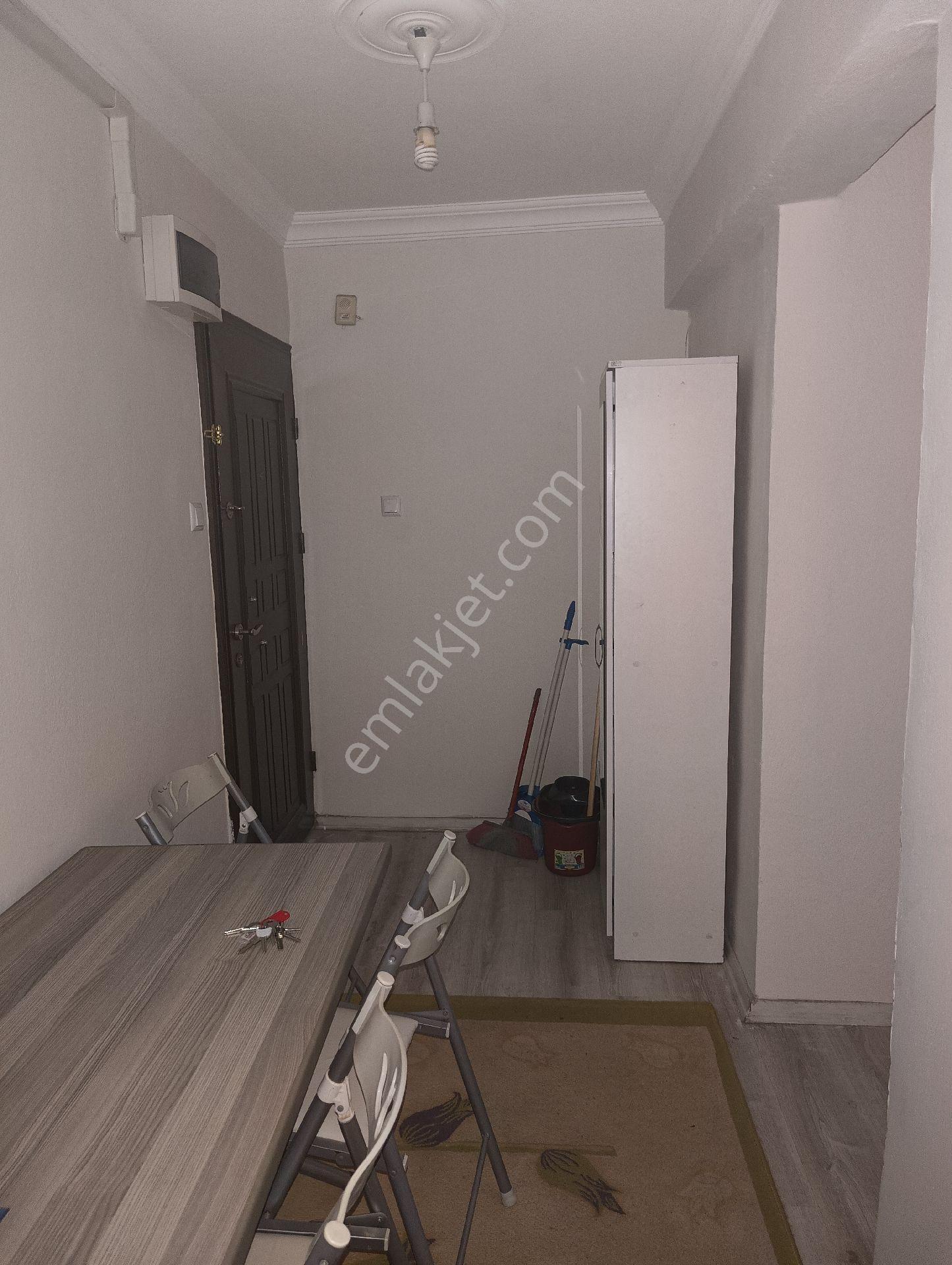 Kaçmaz Fırsat Edremit Merkezde Satılık 1+1 Daire + Dükkan - Görsel 14