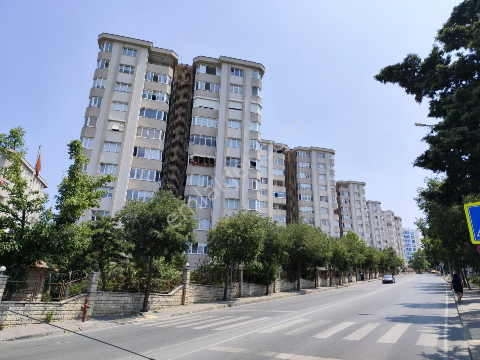 Mertcan Dan Yakakentte 2+1_76m2 Y.giriş Değerinin Altında Acill