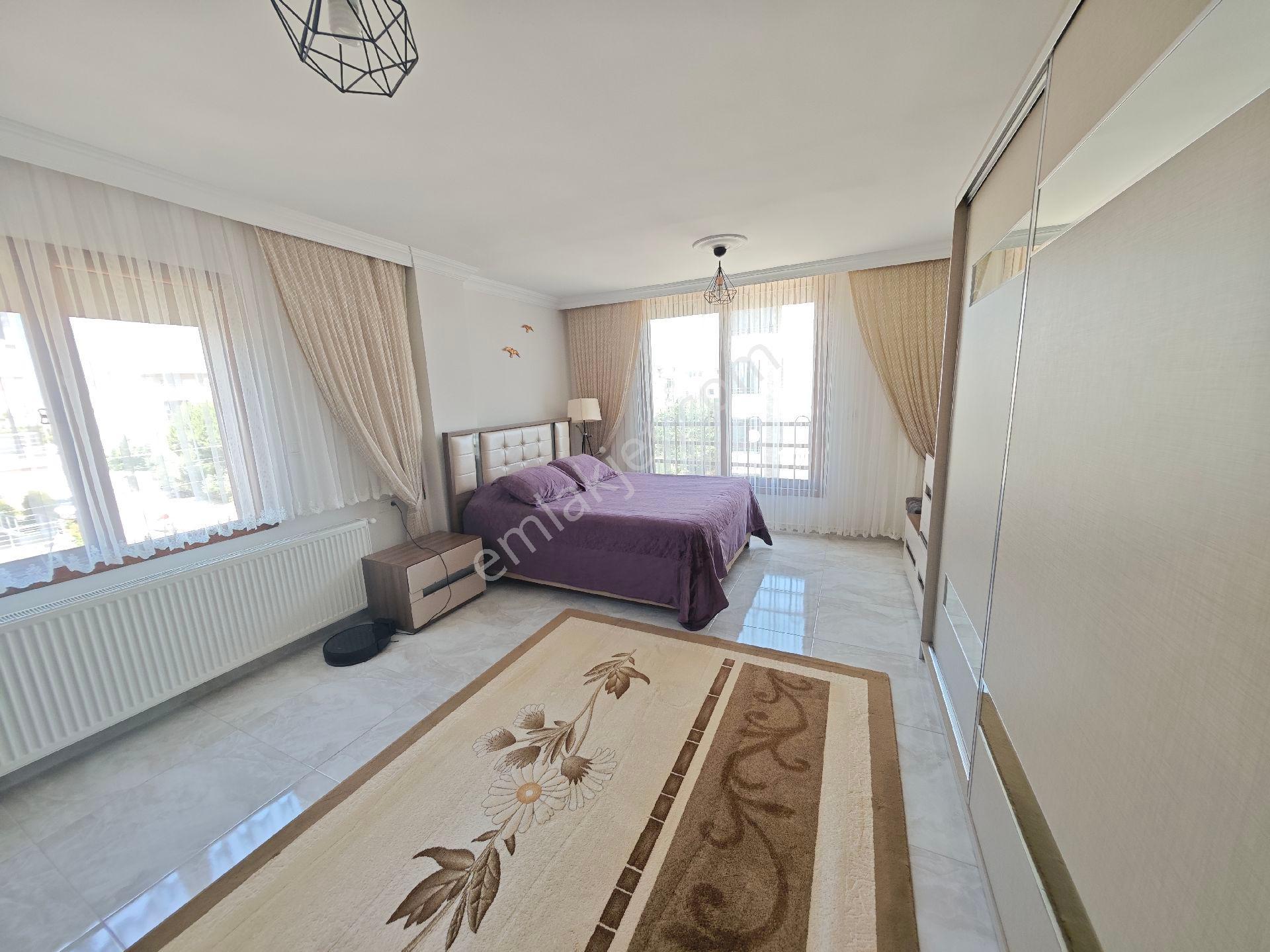 Didim'de Satılık Çok Büyük Bahçeli Villa - Görsel 12