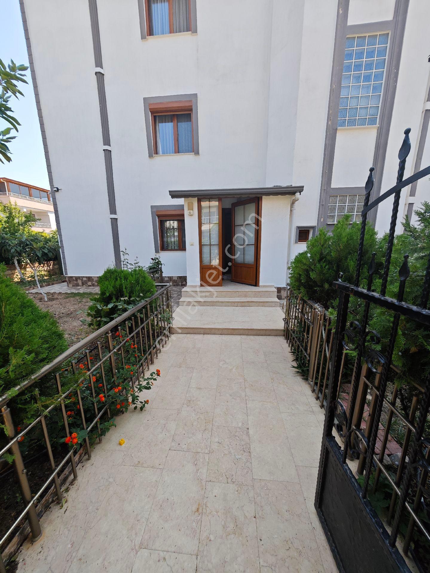 Didim'de Satılık Çok Büyük Bahçeli Villa - Görsel 31
