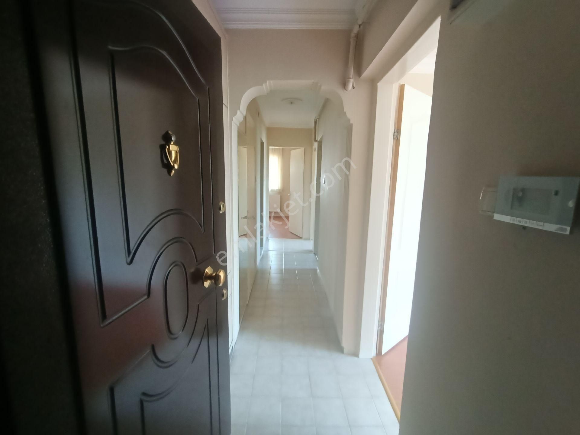 Bornova Evka4 2+1 Yapılı Doğalgazlı Satılık Daire