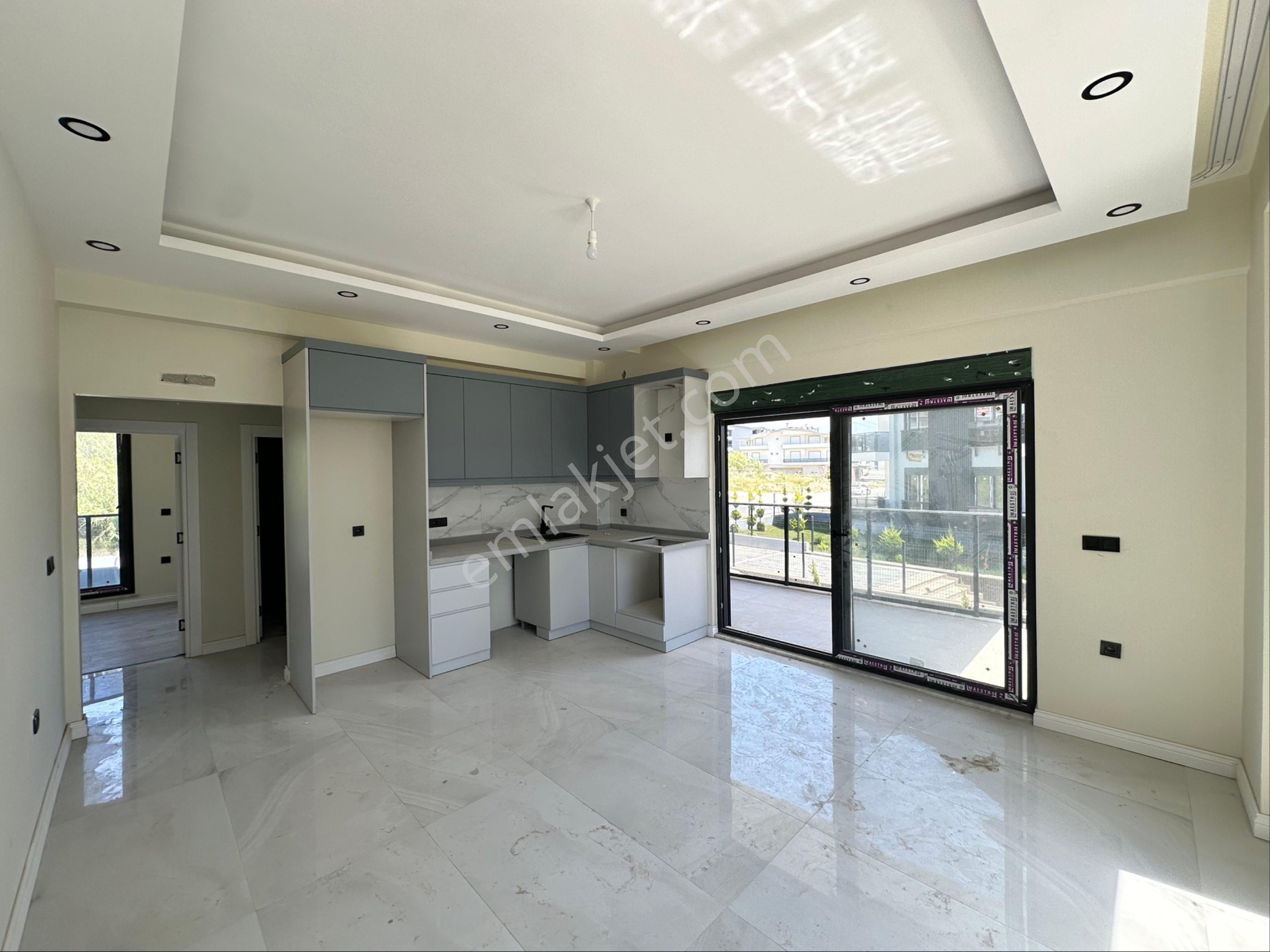 Ilıcada 2+1 Havuzlu Bahçeli Yerden Isıtmalı Site İçerisinde Sıfır Satılık Daire