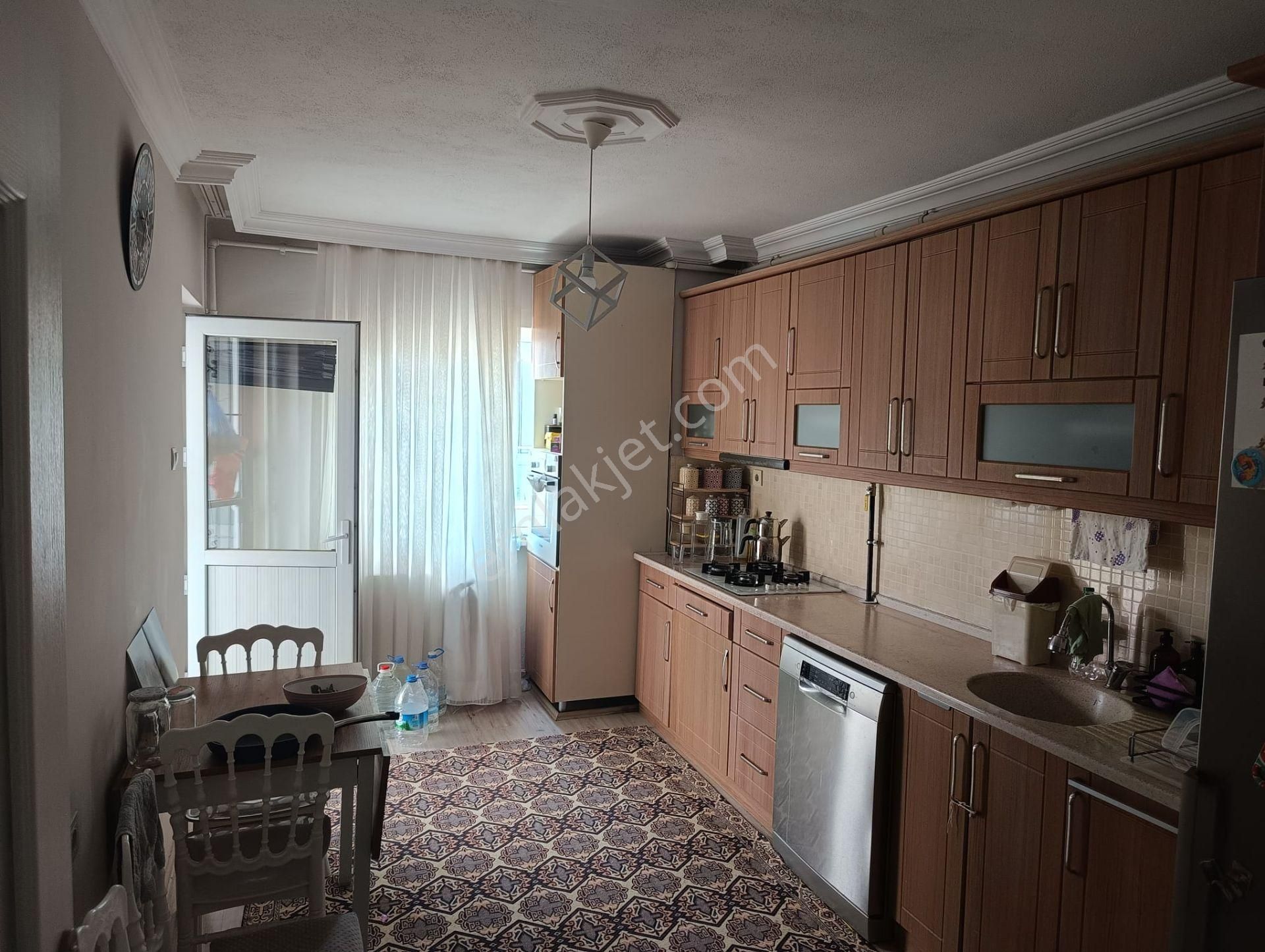 Kristal Ege Gayrimenkulden Satılık 3+1 Daire