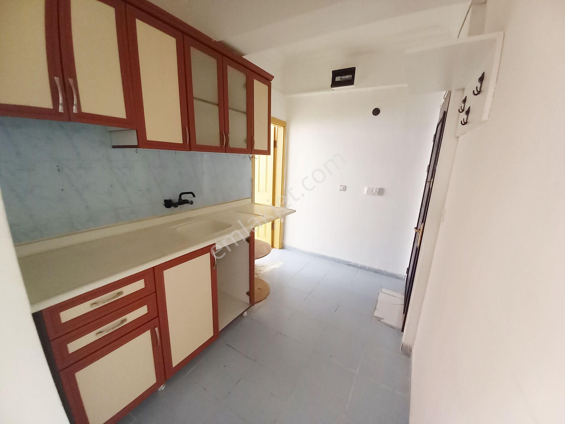 Sincan Da Pınarbaşı Mahallesinde 1+1 Bahçe Katı Daire