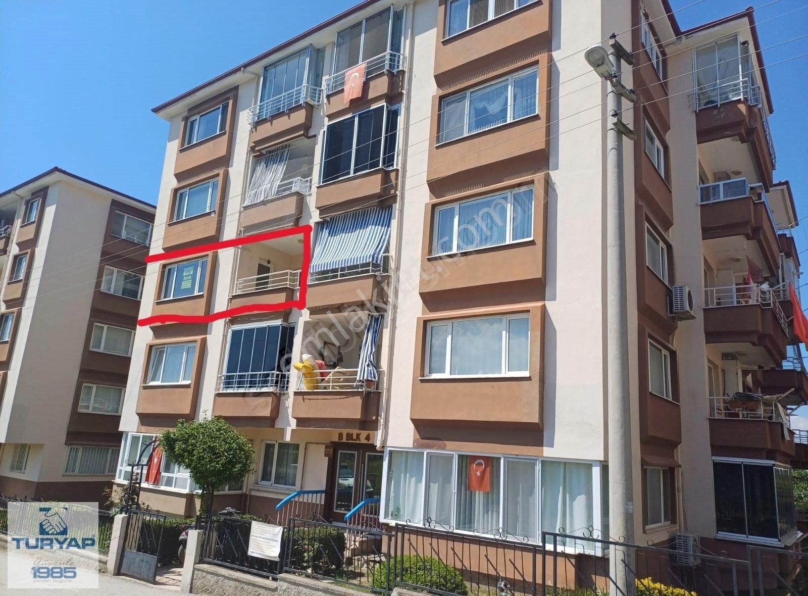 Yalova Koru Bankacılar Sitesinde Sahile Yakın Satılık 3+1 Daire