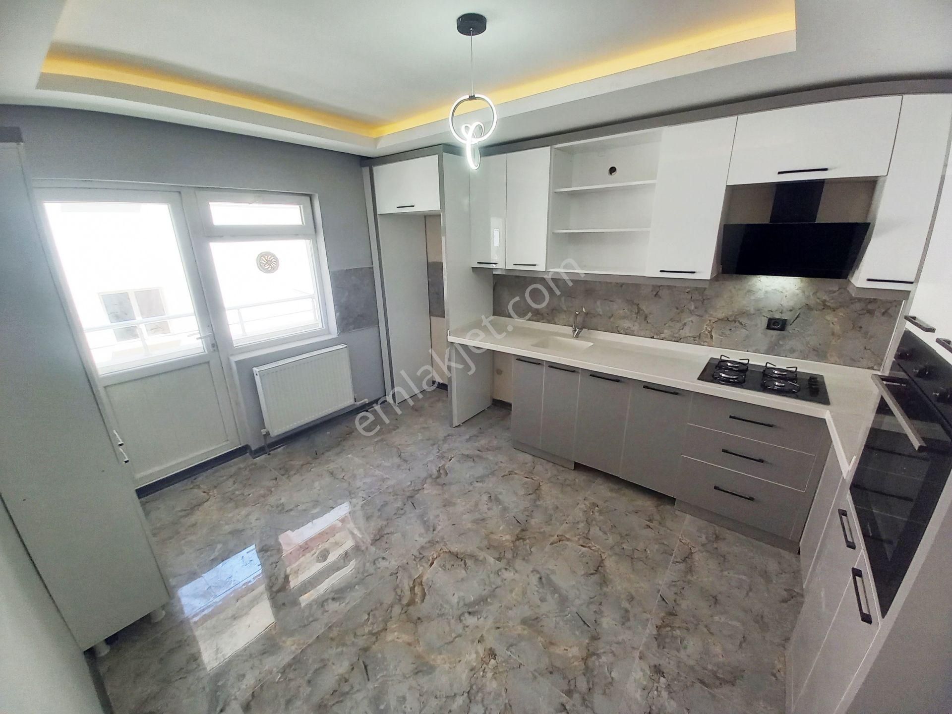 Elif Gayrimenkul Den Devasa Genişlikte Ara Katta 3+1 Lüx Yapılı Daire