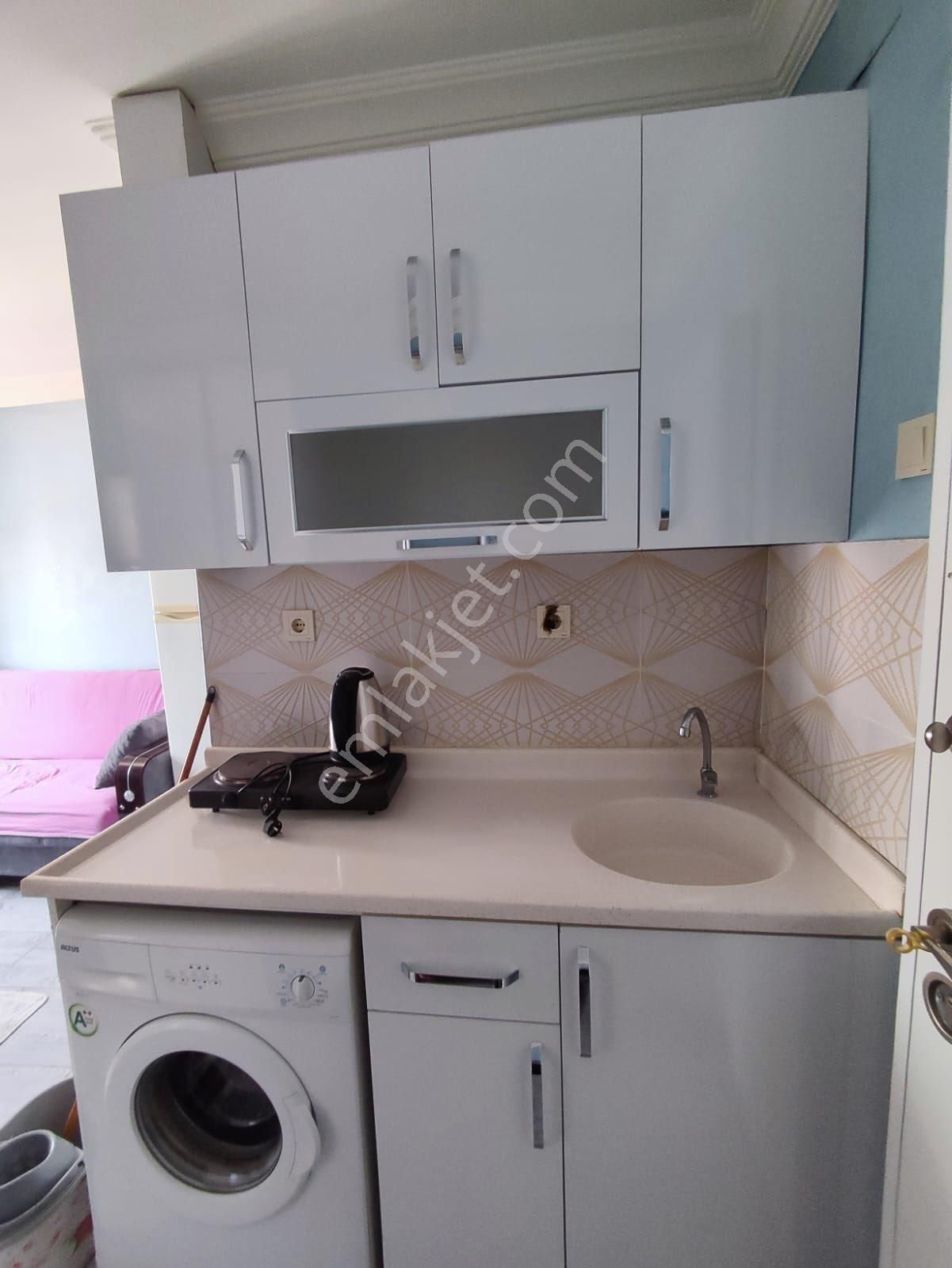 Yeşilyurt Duygu Cafe Arkasında Eşyalı Kiralık 1+0