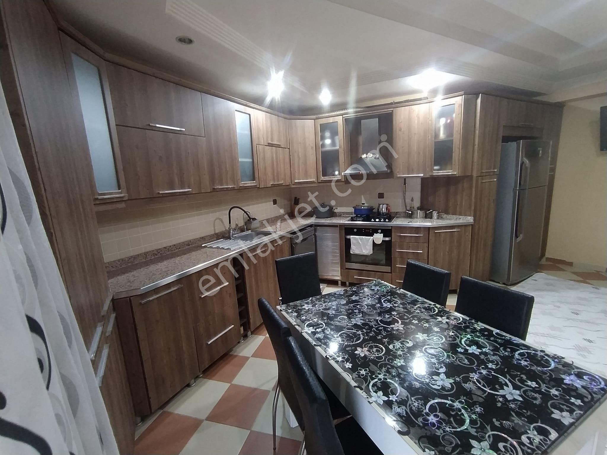 Metropolde Düblex 5+1 Satılık Daire