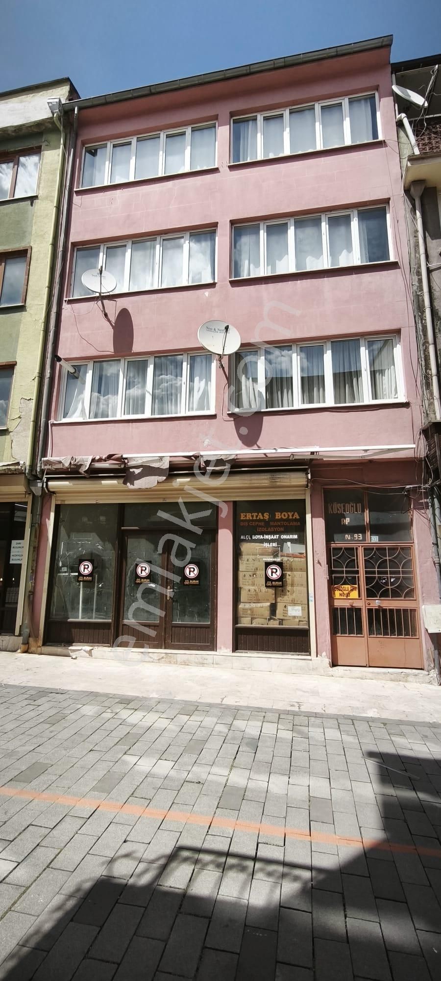 Etkı'den Kayhan Caddesi'nde Satılık Dükkan + Depo