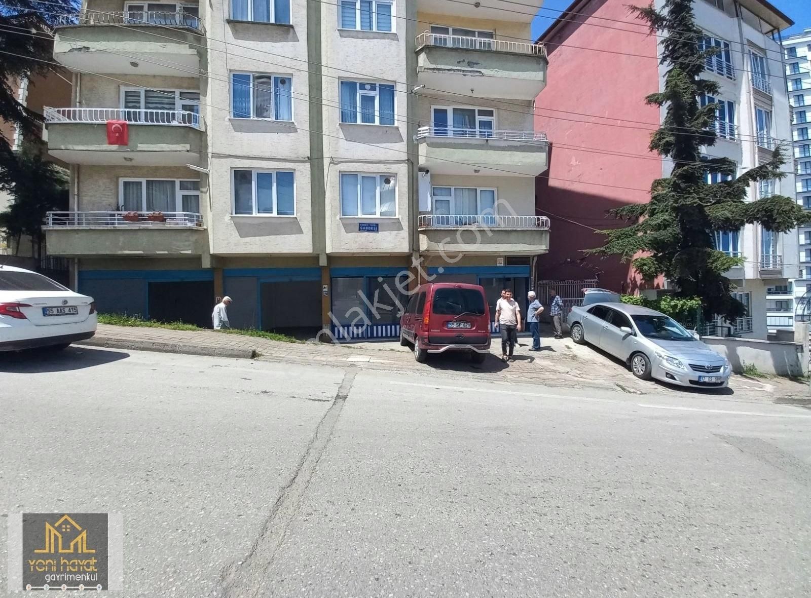 Hasköyde Cadde Üzeri Yan Yana Kiralık 2 Dükkan