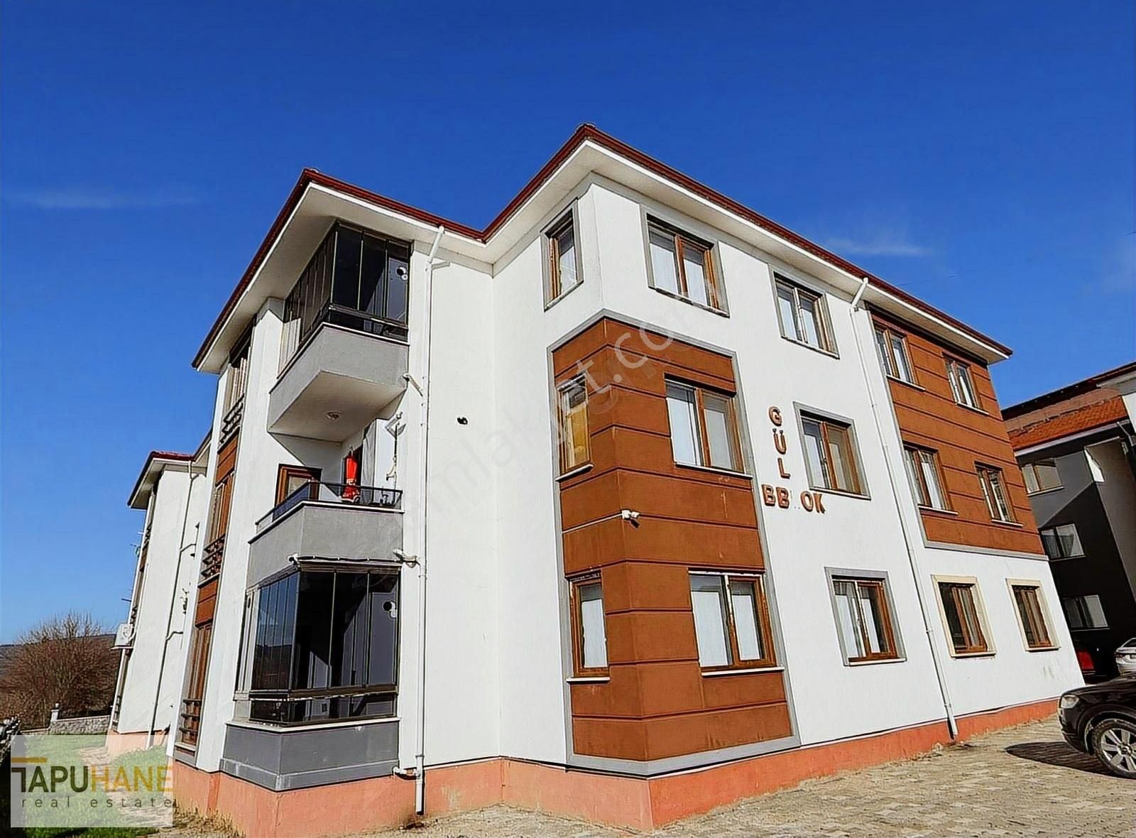 Rasimpaşa Yeniyüzyıl İ.o Yanında Satılık 2+1 Daire