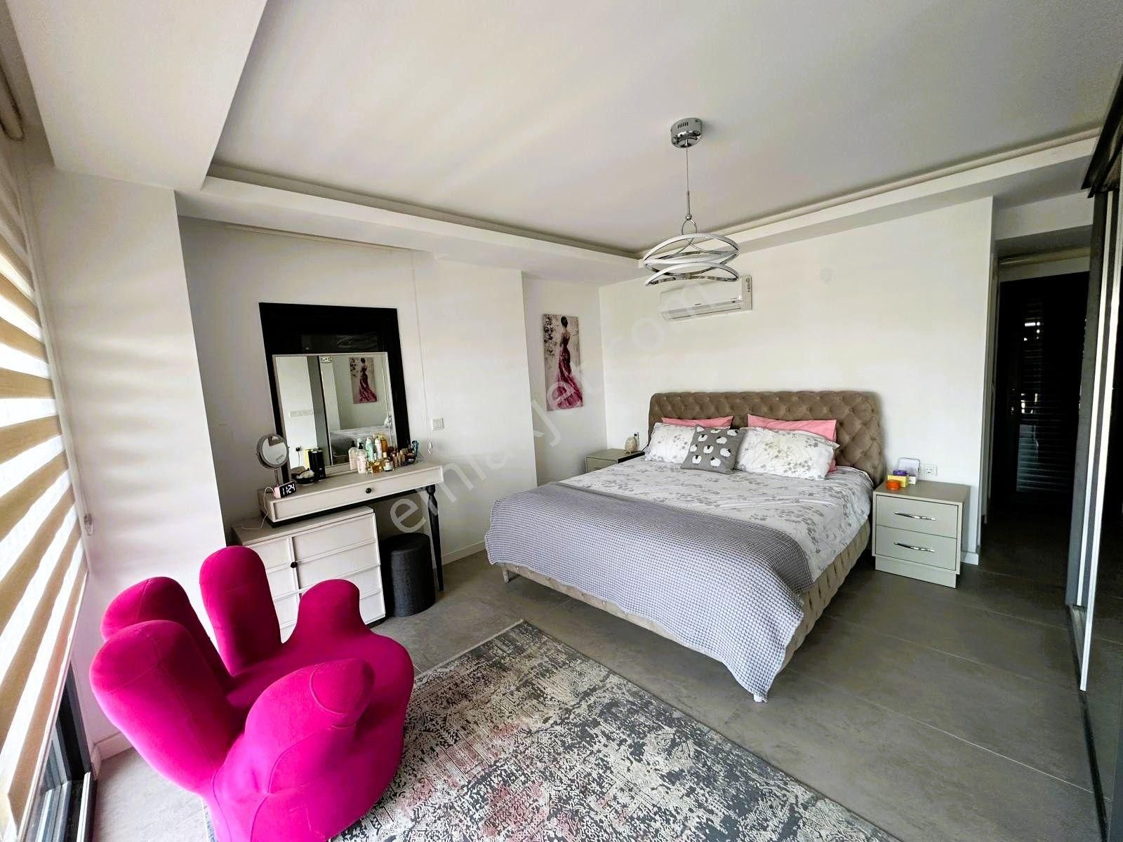 Ovacık'da Özel Havuzlu Bahçeli 6+1 Satılık Villa - Görsel 34