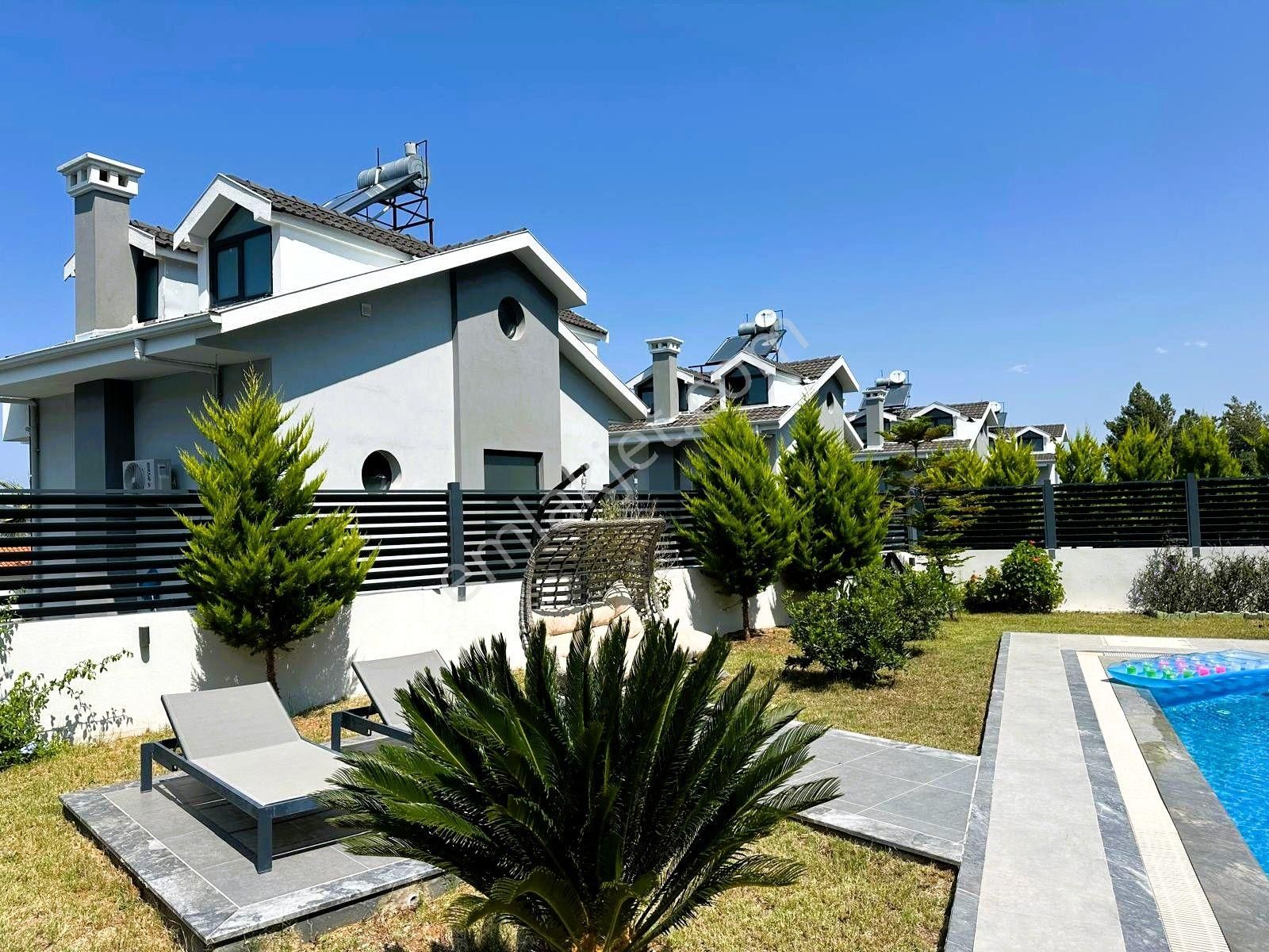 Ovacık'da Özel Havuzlu Bahçeli 6+1 Satılık Villa - Görsel 9