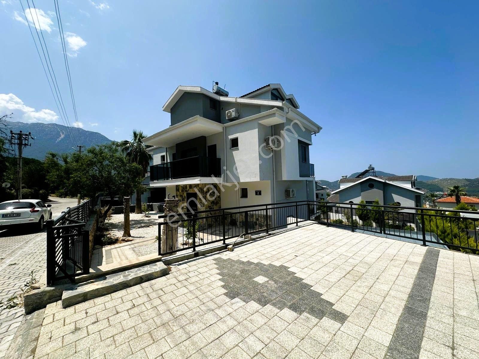 Ovacık'da Özel Havuzlu Bahçeli 6+1 Satılık Villa - Görsel 30