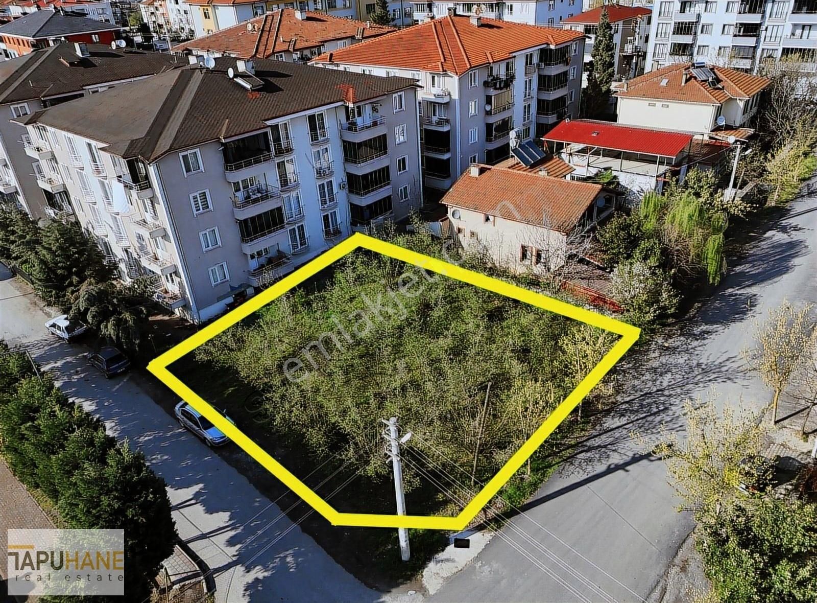 Tapuhane'den Cumhuriyet İ.o Yanı 418 M2 Satılık Arsa