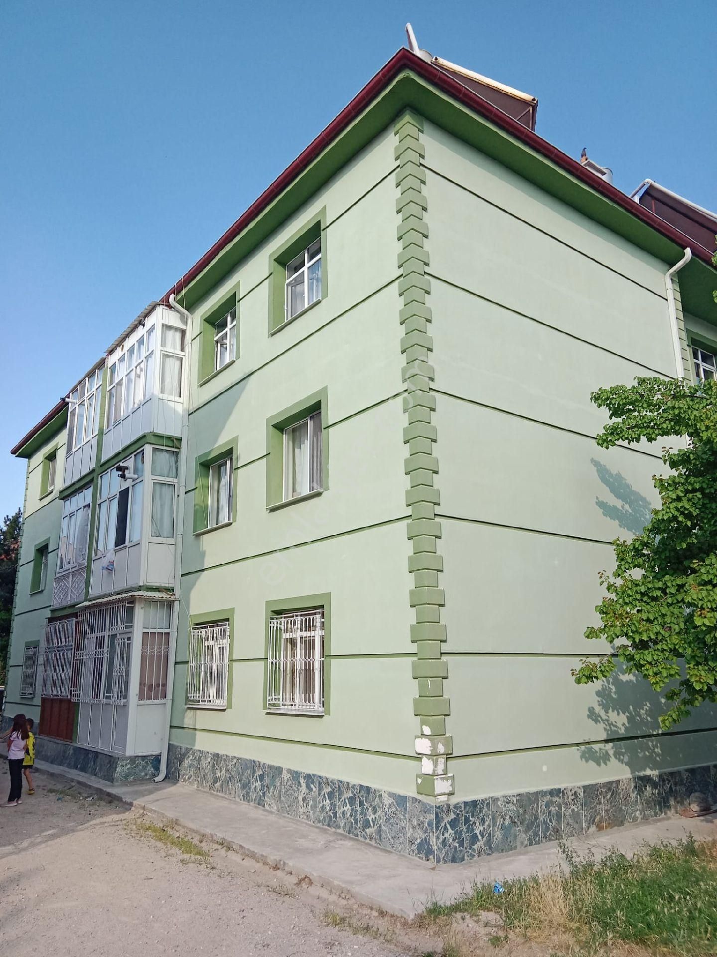 Akıncılar Mah Dolmuş Güzergahı Üstünde 3/3 3+1 Bıreysel Kombili Bakımlı Ve Yalıtımlı