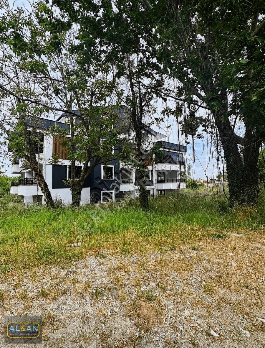 Küçükkuyu Mıhlıda Denize 350 Metre Satılık 3+1 Dubleks Daire