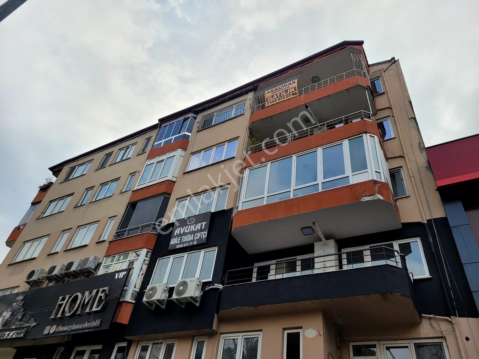 Çınarda Cadde Üstünde 3+1 Den 2+1 E Çevrilmiş Satılık Daire