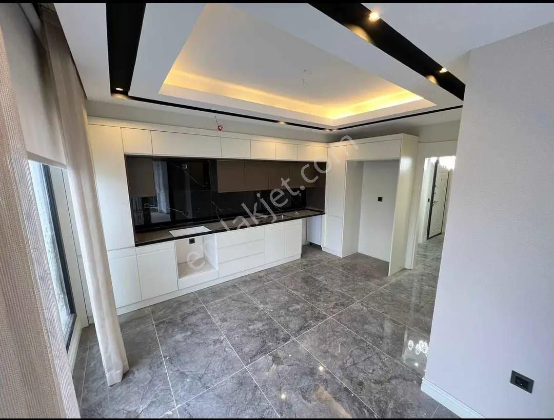 Zara Gayrimenkul'den Doğum Civarı 2.5+1 Sıfır Lüks Daire