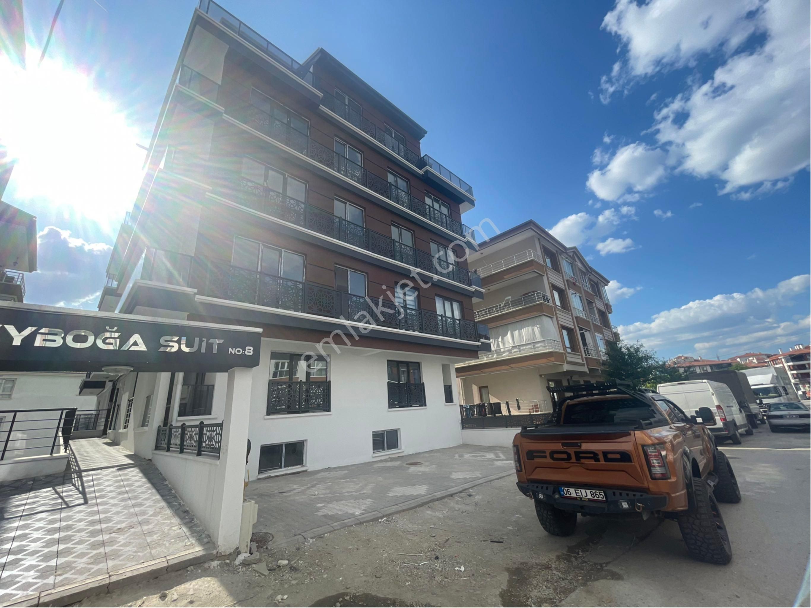 Çözüm Emlak’tan Ekin Mahallesi Bostancık Caddesi Üzerin’de 4+1 Çift Girişli Ankara Manzaralı Dublex