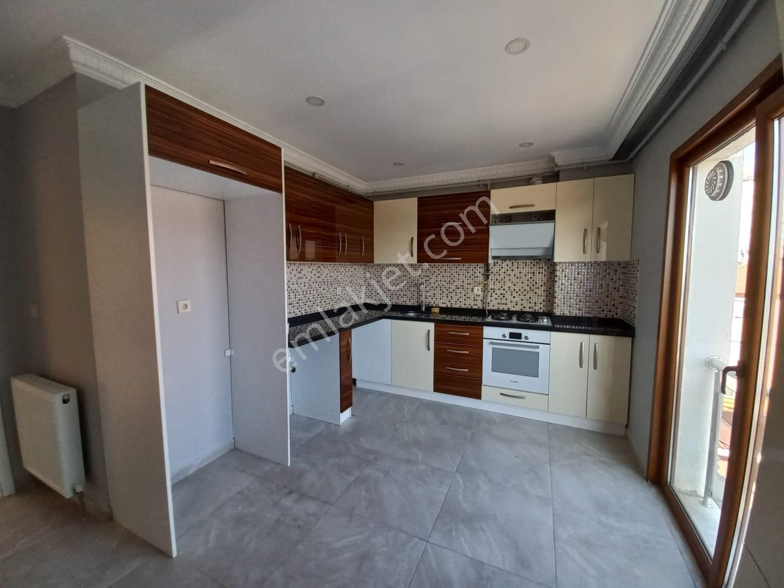 Mertcan Dan Hürriyet Mah Ebeveyn Banyolu 3+1 Ankastreli Kiralık