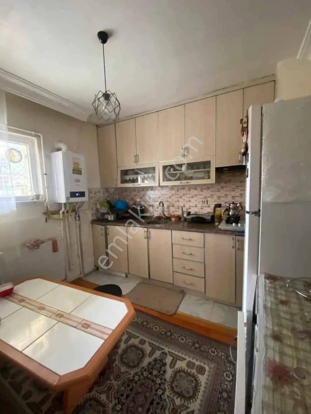 Esnaf Emlak'tan/varinli Caddesi Üzeri/3+1 Satılık Daire