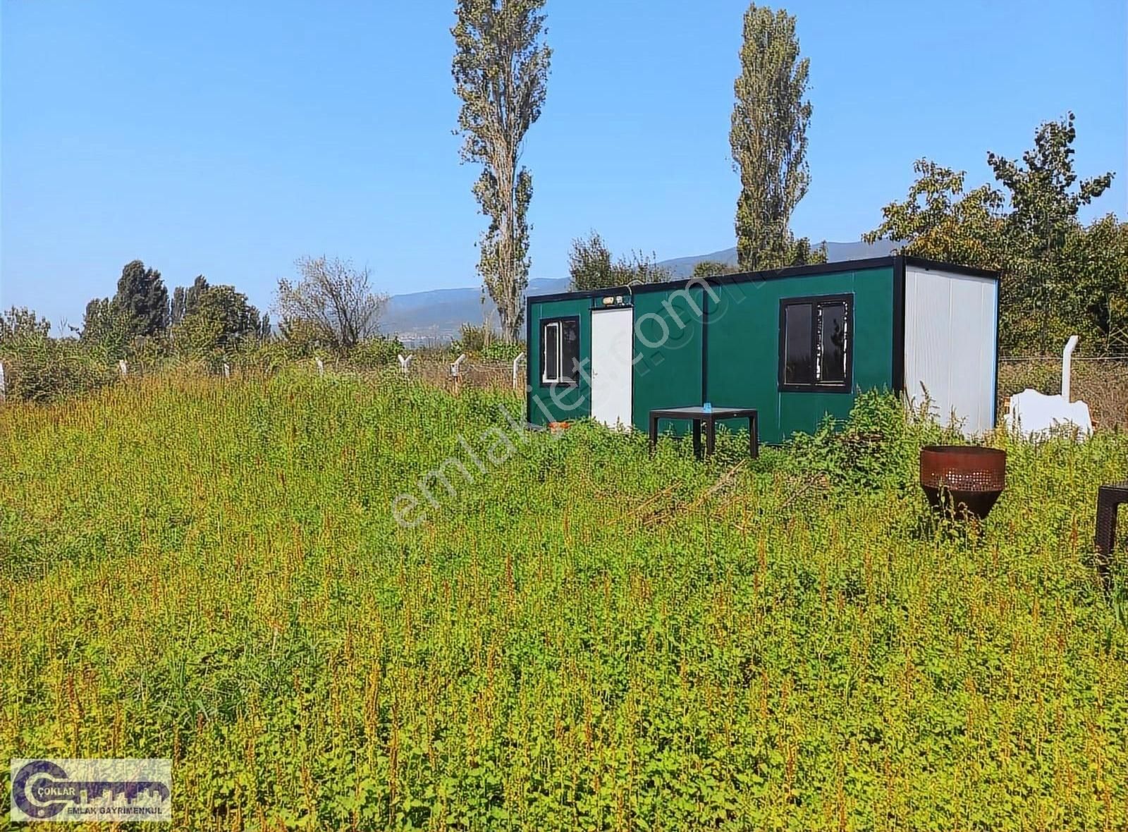 Çoklar Emlak Gayrimenkul'den Göle Sıfır Tarla (elektrik- Su Var)
