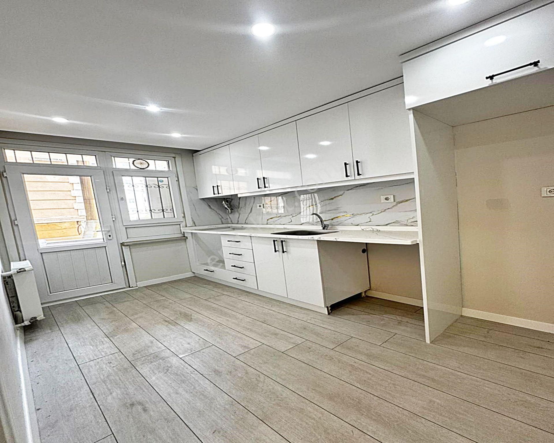 Metrobüse Yakın Lüks Yeni Bina Ferah 2+1 İskanlı Satılık Daire - Görsel 5