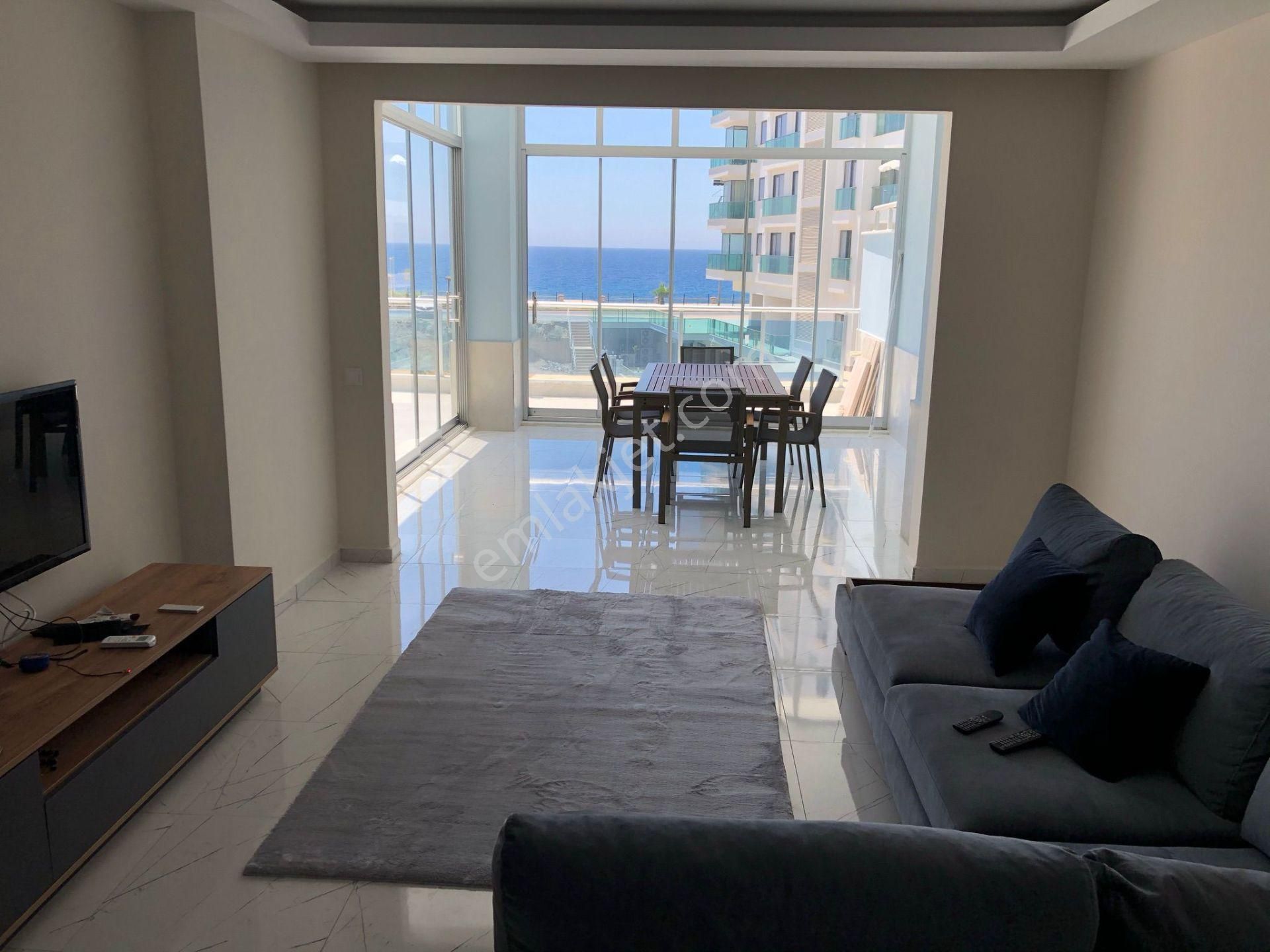 Alanya Mahmutlar Mah. Denize Sıfır 2+1 Daire