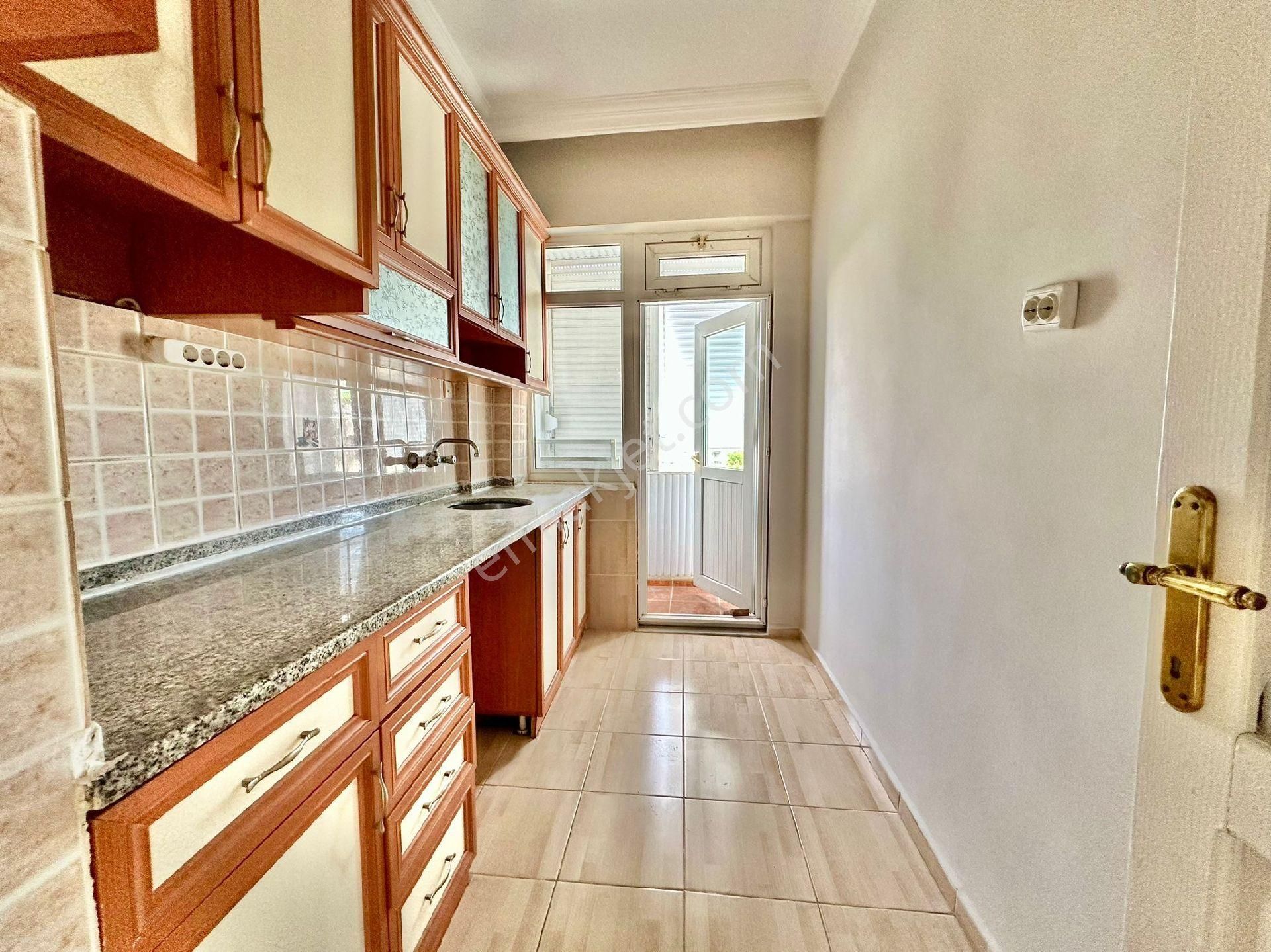 Alanya Güllerpınarı Sahile 2 Dakika Satılık 2+1 Daire