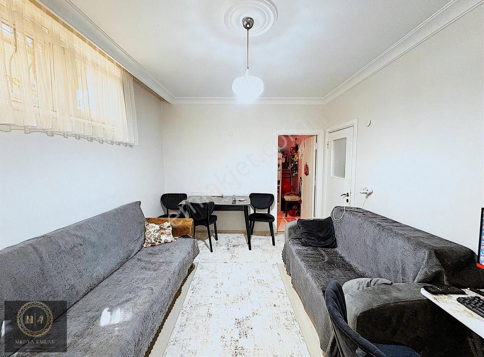 Yenibosna Da Satılık Masrafsız 2+1 Bahçe Kat Daire