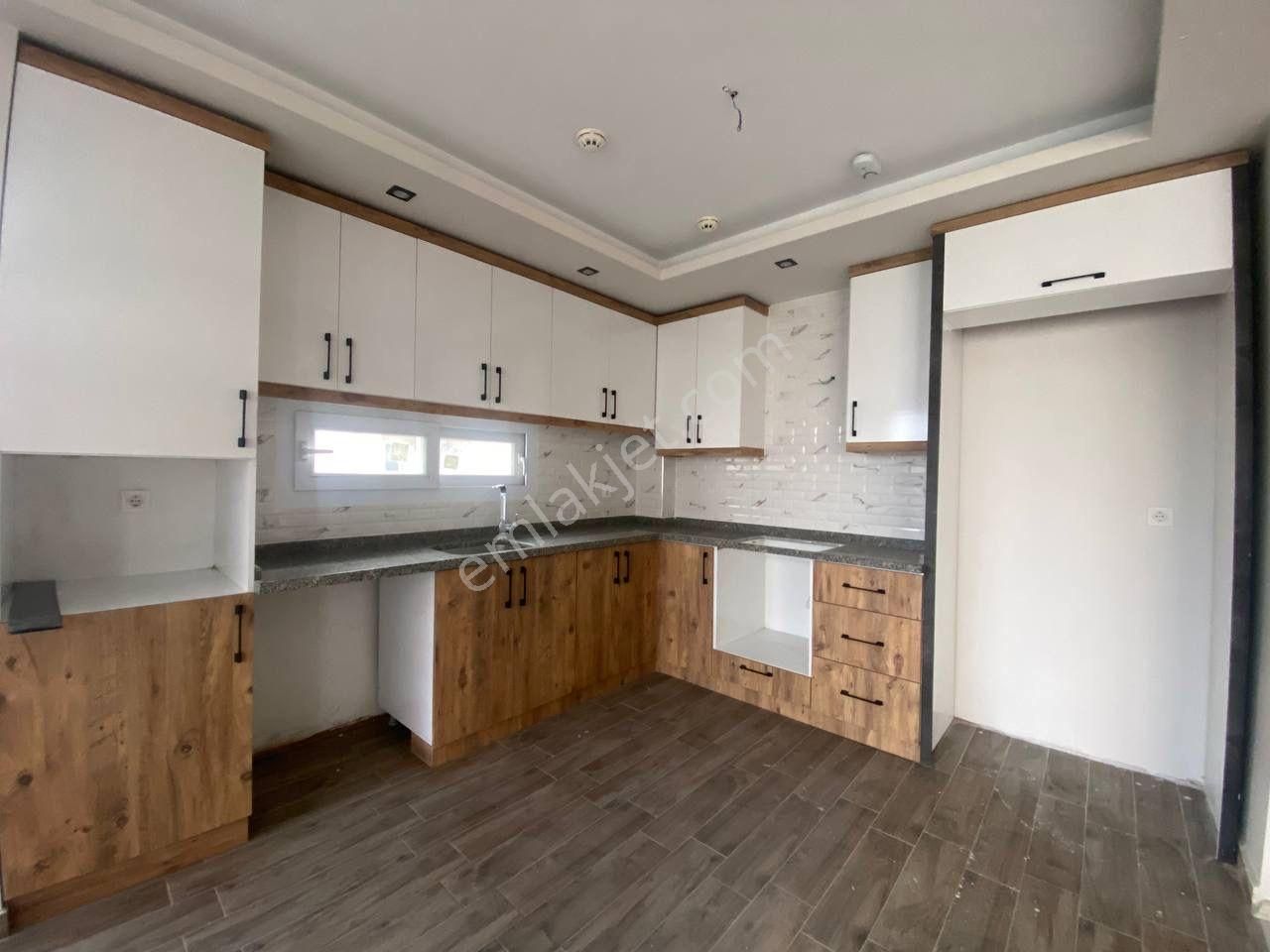 Karınca'dan Akdeniz Mh'de 3+1 Yeni Bina Havuzlu,site İçi Satılık!