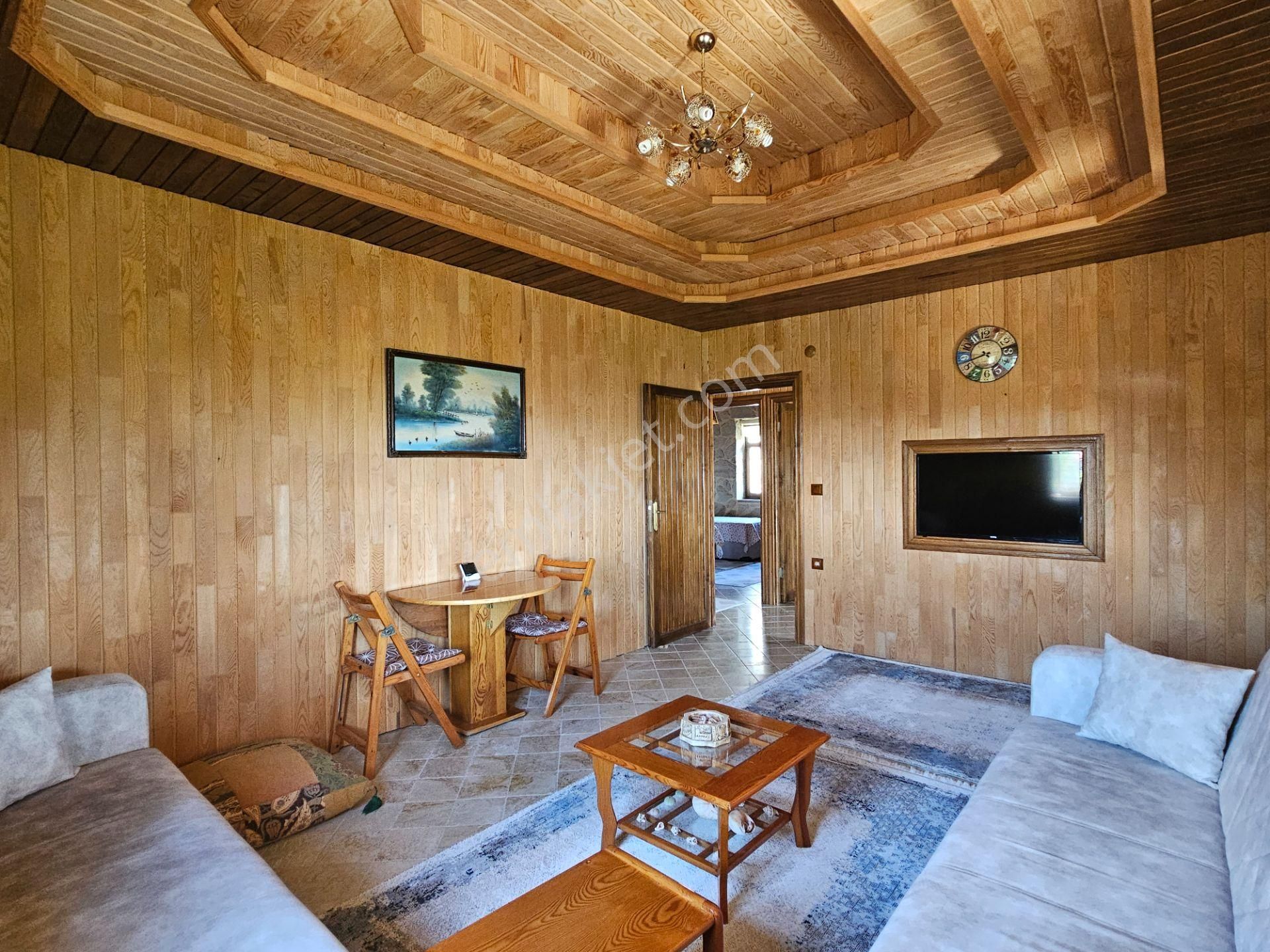 Burhaniye'de Doğanın Kalbinde Deniz Manzaralı Satılık Taş Ev - Görsel 4